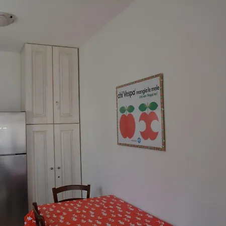 Casa Della Vespa אורוסיי